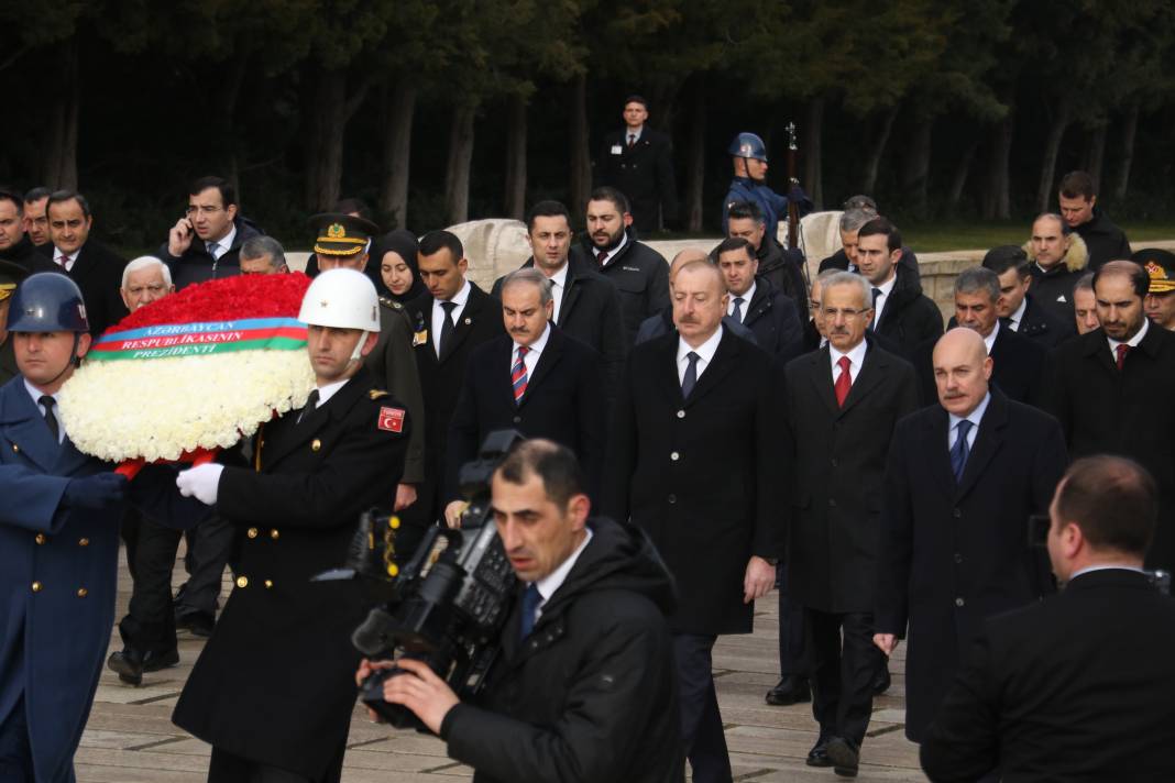 Azerbaycan Cumhurbaşkanı Aliyev Anıtkabir'de 10